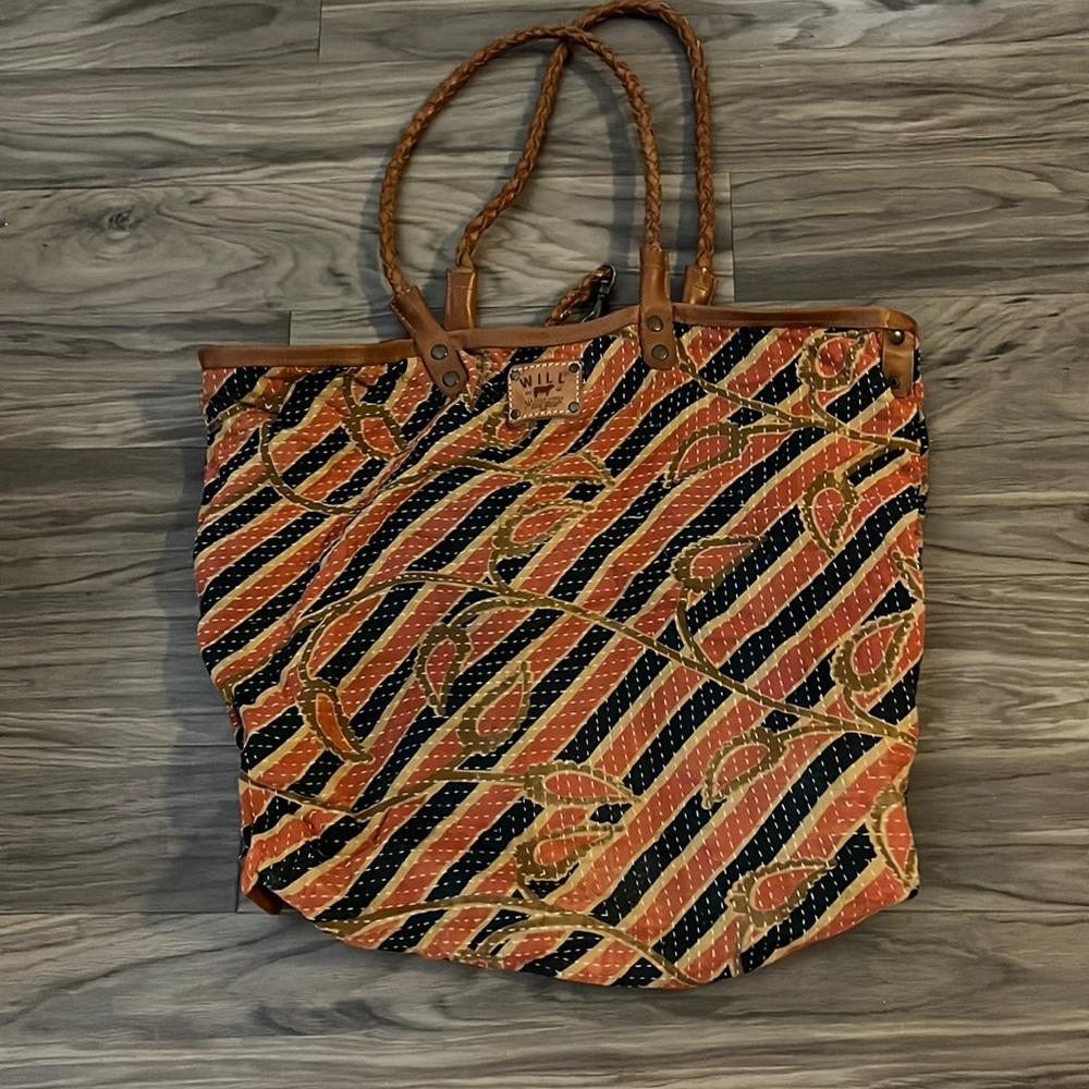 Will Leather Goods Reversible Tote with Detachable Leather Wristlet